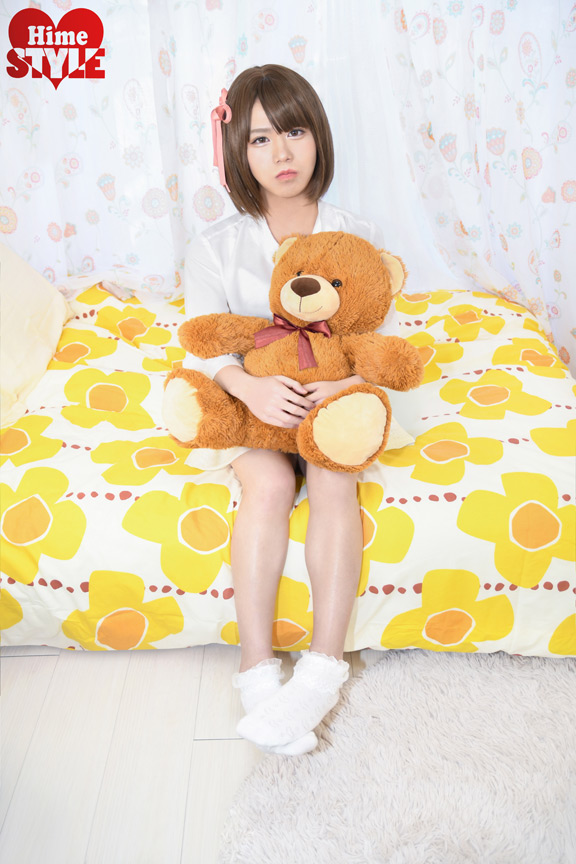 ○年から少女へ… 後藤あい 18歳 AV Debut 149cmの身体に16cmの上反りオチ○チンがついてるミニマムロ○系オトコの娘 001