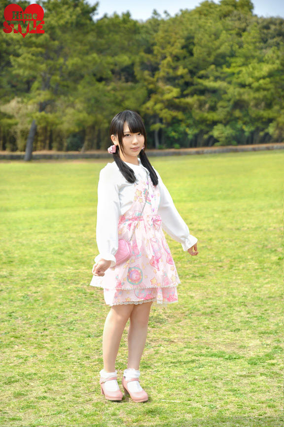 153cmミニマム妹系男の娘 愛原くるみが僕の彼女だったら… 001