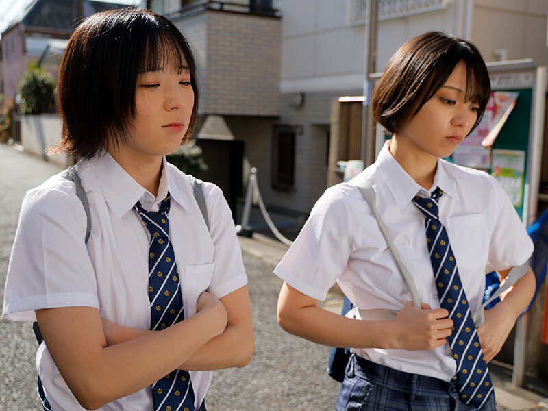 男子校の親友は実は女子！？ ニューハーフつるぺたボーイッシュレズビアン 近藤ムム/もなみ鈴 001